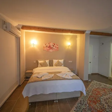 Carpediem Hotel 2*