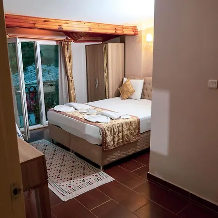 Carpediem Hotel 2*